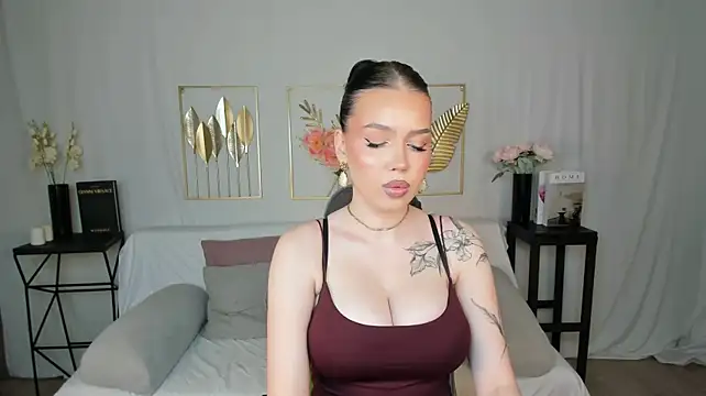 XXX chat uživo modela mistress_of_hearts