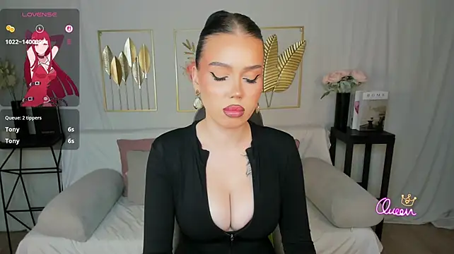 mistress_of_hearts' Live XXX Chat