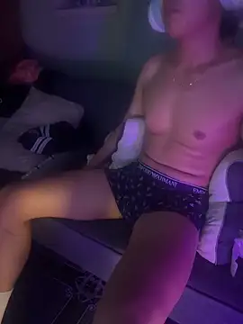 boyhigh1997 Show Webcam