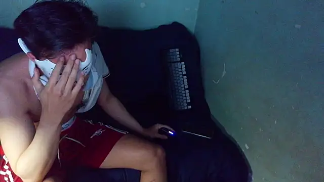 Show modela boyhigh1997 na web-kameri
