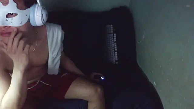 boyhigh1997 Show Webcam