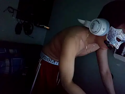 boyhigh1997 Show in webcam