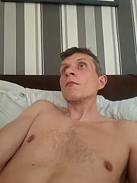 Вебкам-шоу BigDmasked