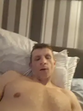 BigDmasked webcam show