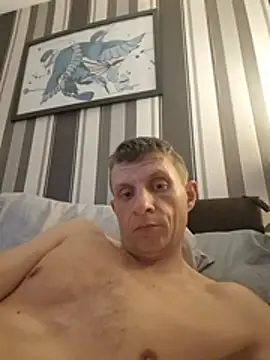 BigDmasked Show in webcam