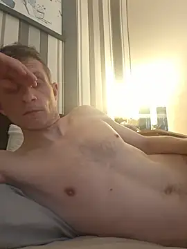 BigDmasked webcam show