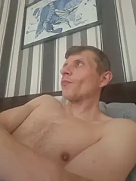 Pokazy przed kamerką – BigDmasked