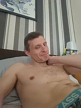 Pokazy przed kamerką – BigDmasked
