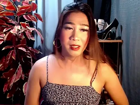 ODALISQUE_MIA's Webcam Show