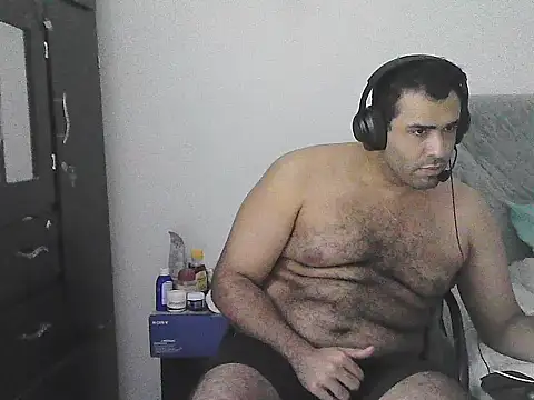 IronSideBear webkamerás műsora