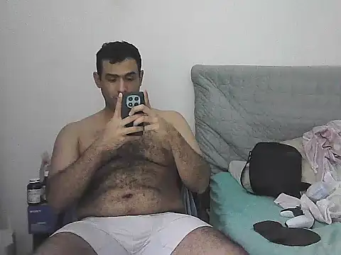 Webkamerová show alphalatinobearx