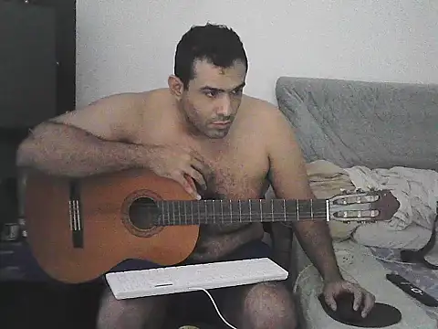 alphalatinobearx Show in webcam