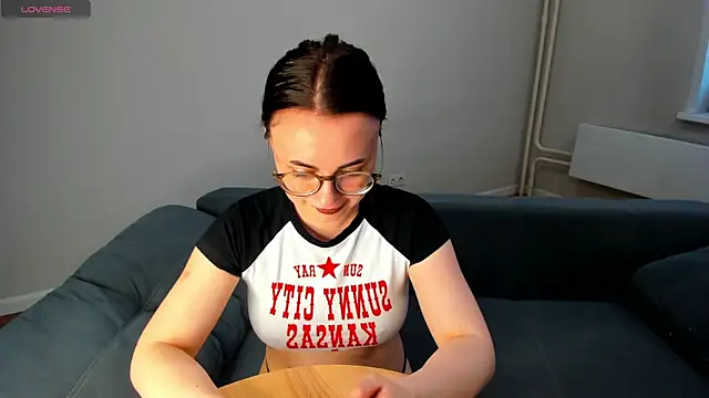 MewStella XXX чат на живо