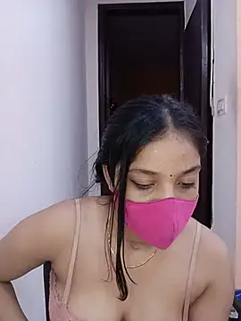 צ'אט XXX בשידור חי של Cute_Rakhi8