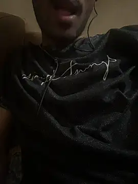Mumbai_guyy Adlı Modelin Web Kamerası Şovu