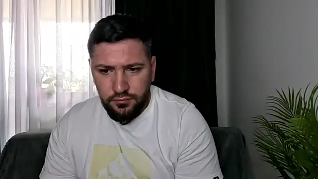 Gold_Alpha_Boy: απευθείας συνομιλία ΧΧΧ