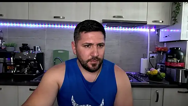 Gold_Alpha_Boy Adlı Modelin Canlı XXX Sohbeti