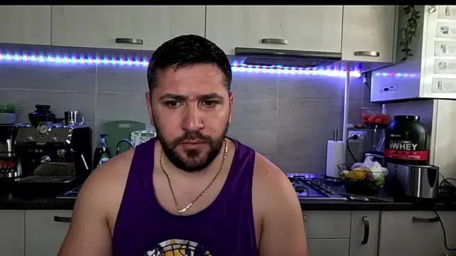 Gold_Alpha_Boy Adlı Modelin Web Kamerası Şovu