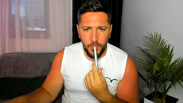 عرض كام Gold_Alpha_Boy