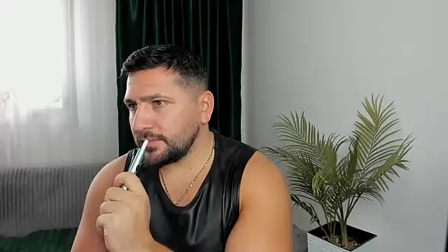 Chat XXX en directo de Gold_Alpha_Boy