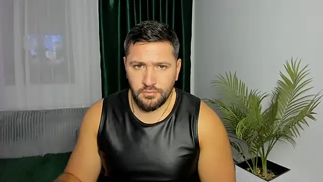 Gold_Alpha_Boy Show in webcam