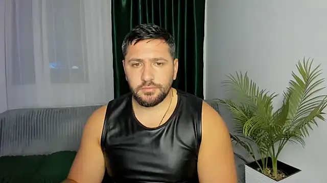 Gold_Alpha_Boy Show in webcam