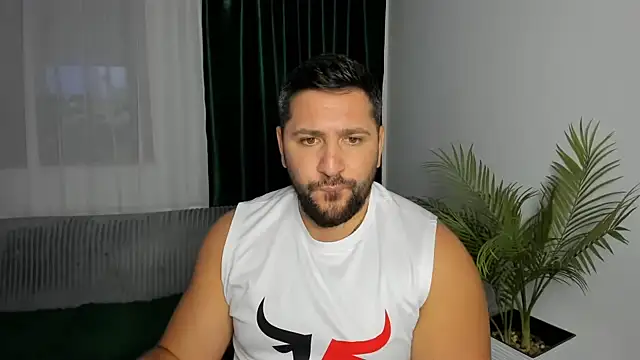 הופעת וובקאם של Gold_Alpha_Boy