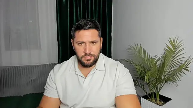 Gold_Alpha_Boy Show in webcam