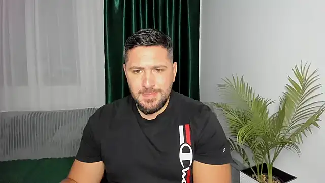 Gold_Alpha_Boy Show Webcam