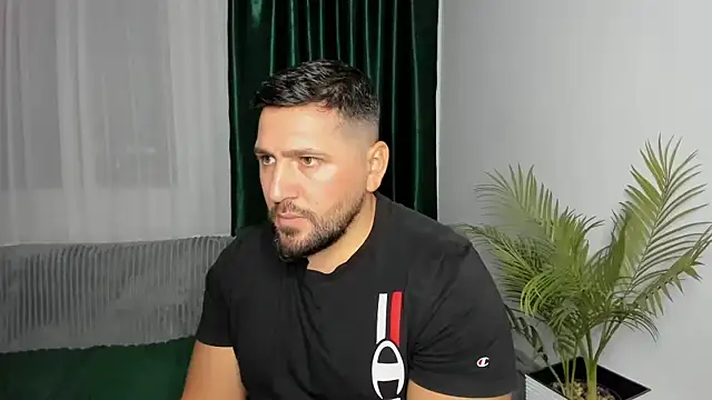 Gold_Alpha_Boy webkamerás műsora