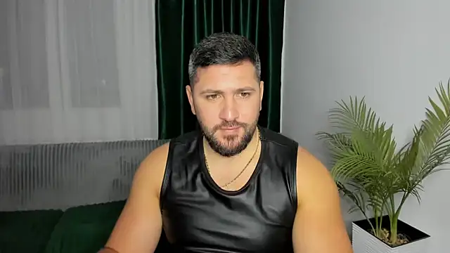 הופעת וובקאם של Gold_Alpha_Boy