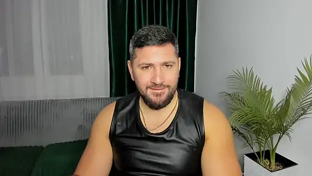 Gold_Alpha_Boy Show in webcam
