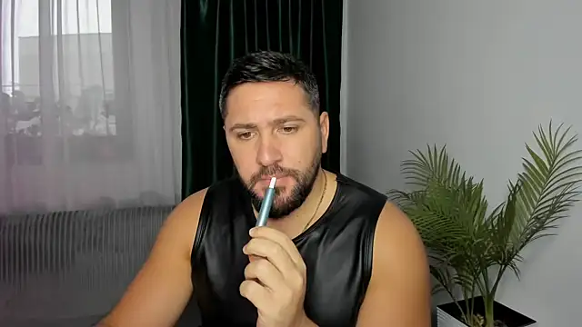 Gold_Alpha_Boy Show Webcam