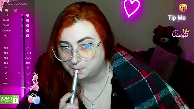 Pokazy przed kamerką – Alicia_love00