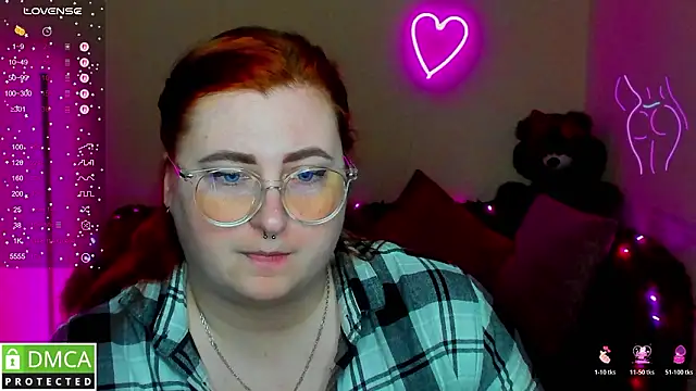 Alicia_love00's Live Chat Room