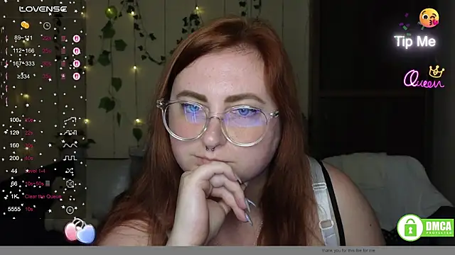 Alicia_love00's Live Chat Room