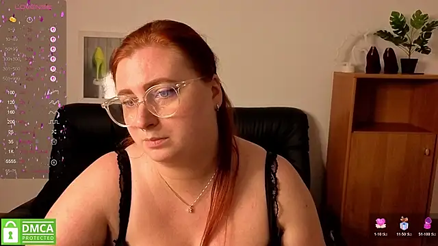 Chat +18 de Alicia_love00 ao vivo