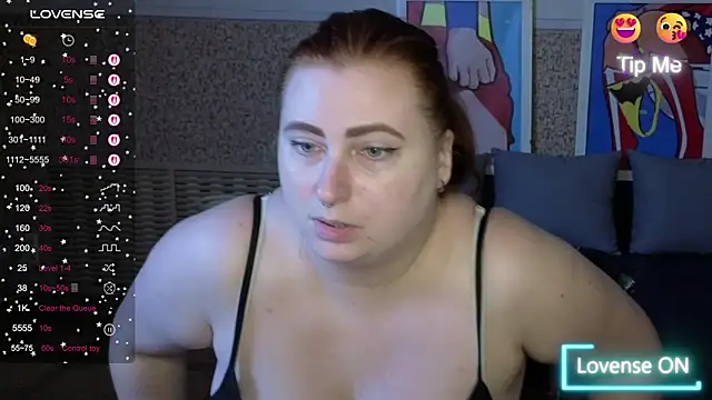 Chat +18 de Alicia_love00 ao vivo