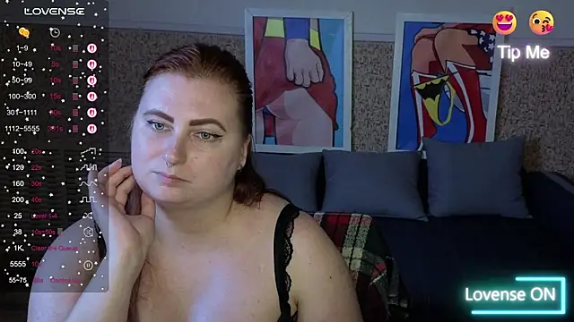 Chat +18 de Alicia_love00 ao vivo