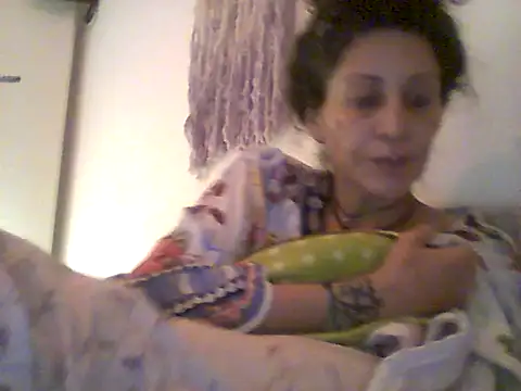 Bebita-zmp's Live XXX Chat
