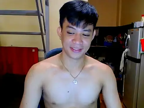 Show modela AsianCUMQUICKLY na web-kameri