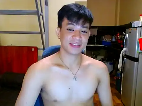 Show modela AsianCUMQUICKLY na web-kameri