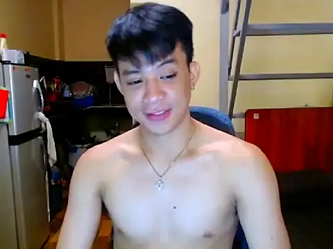 AsianCUMQUICKLY: διαδικτυακό σόου στην κάμερα