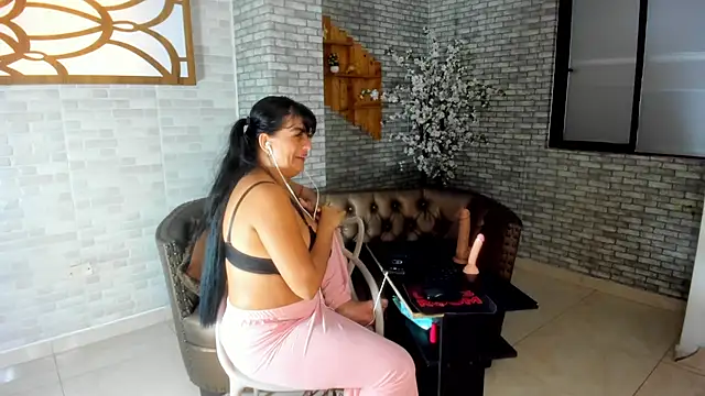 Lawuaifu1 Adlı Modelin Canlı XXX Sohbeti