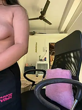 Webkamerová show luv_johrrra