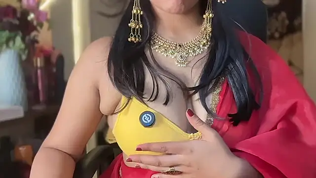 Goddess_Ariel Adlı Modelin Canlı XXX Sohbeti
