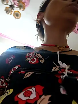 Webkamerová show Neha-Singh2
