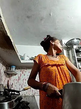 Show modela Sexy-Suhani2 na web-kameri