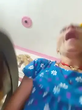 Sexy-Suhani2 XXX чат на живо