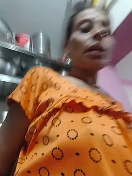 Sexy-Suhani2 Adlı Modelin Canlı XXX Sohbeti